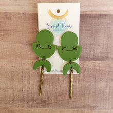Load image into Gallery viewer, Dagger Earring
